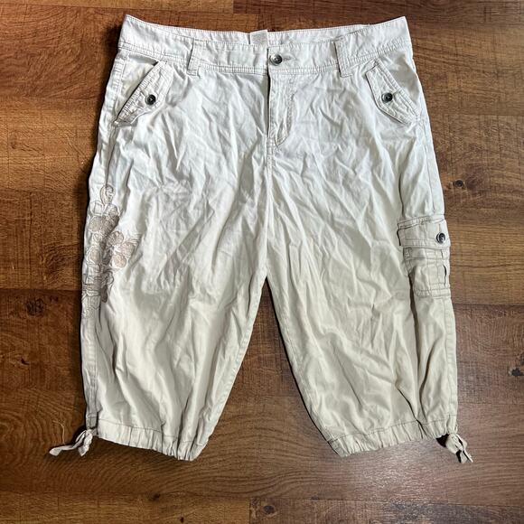 Sonoma Embroidered Floral Khaki Capri Cargo Pants Size 14 - Picture 2 of 6
